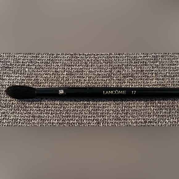 New LANCÔME Eyeshadow Blending Brush #17 - Picture 4 of 4